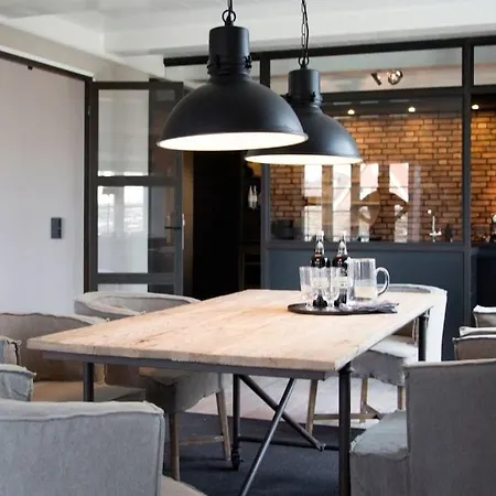 Oceans 18 Comfortable *